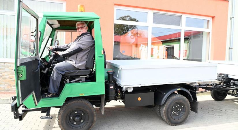 Veterán álomgéppé vált a porosodó teherautó