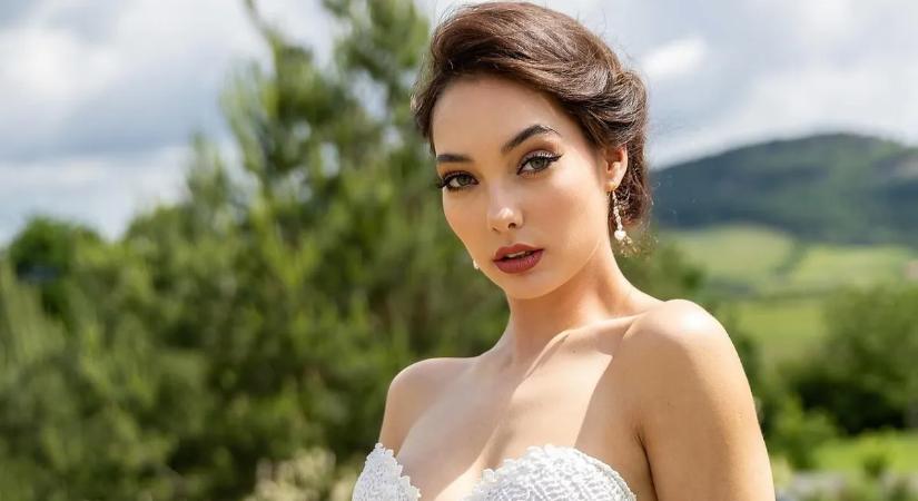 Tűzvörös estélyiben jelent meg Hunyadi Donatella: ezt látnod kell!