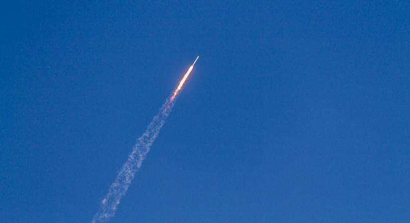 Látványos videók készültek az első kínai újrahasznosítható rakéta megsemmisüléséről