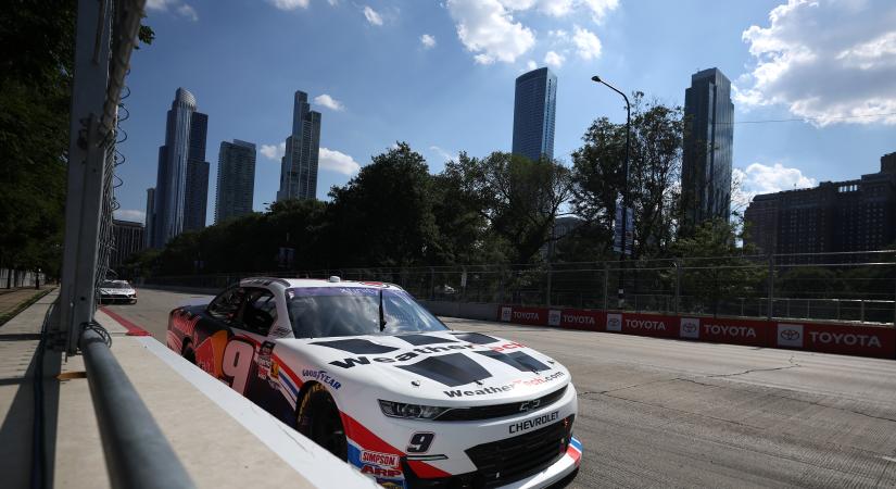 Muszájból került be a naptárba, majd veszteséges is lett a NASCAR mexikói és chicagói kiruccanása