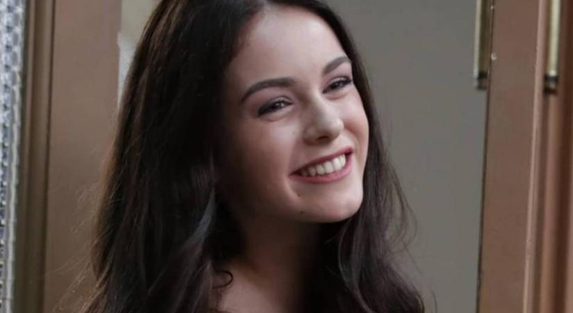 Ő volt a Barátok közt Berényi Timikéje: most szőke bombázó a az RTL sorozatában