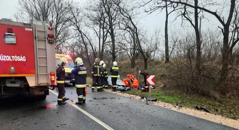 "Még mindig nem tudom elhinni, hogy nincs többé" - Nyírpazonyi baleset: tucatnyian gyászolják a vétlen Esztert