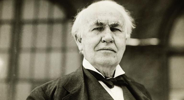 Megszólalt egy kísérteties, recsegő hang, és megváltozott a történelem menete