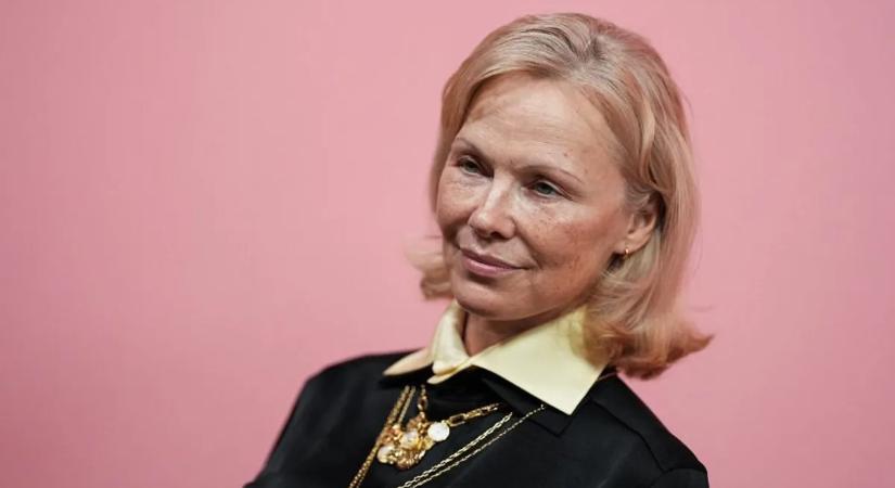 Döbbenet, nevet váltana Pamela Anderson