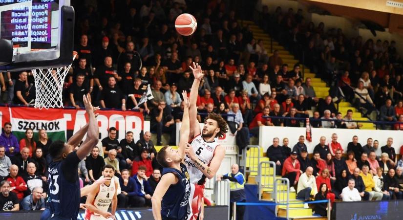 Olajbányász–ZTE rangadót rendeznek a Tiszaligetben