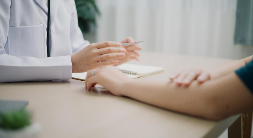 A fiatal rendőrnő könyörgött a beutalóért – már IV. stádiumú rákja van, gyógyíthatatlan