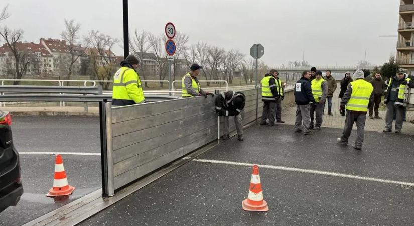 Idén is megtartotta éves mobilgát beépítési gyakorlatát a Győr-Szol