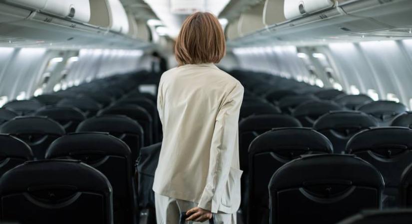 Óriási udvariatlanság, ha valaki ezt csinálja a repülőn – Ezektől mindenki kiakad leszállás közben