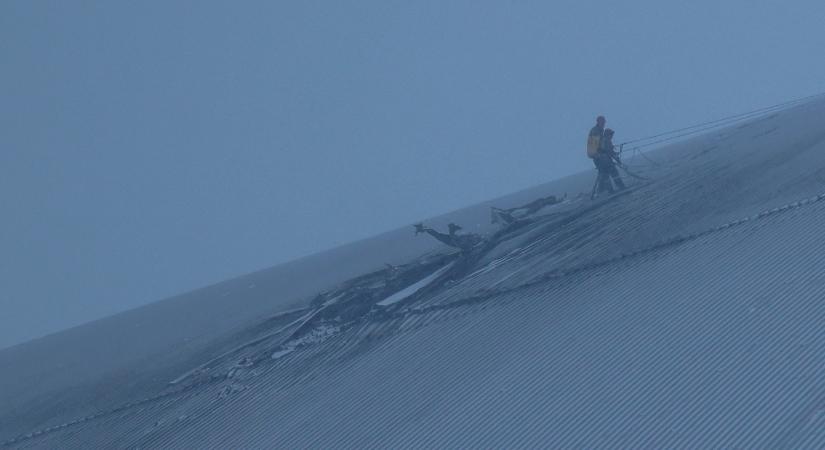 Miután egy dróntámadás lyukat ütött rajta, már nem blokkolja a sugárzást a csernobili védőpajzs