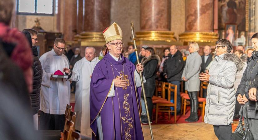 Márfi Gyula Az Istenkeresés útjain című kötetét most is érdemes olvasni!