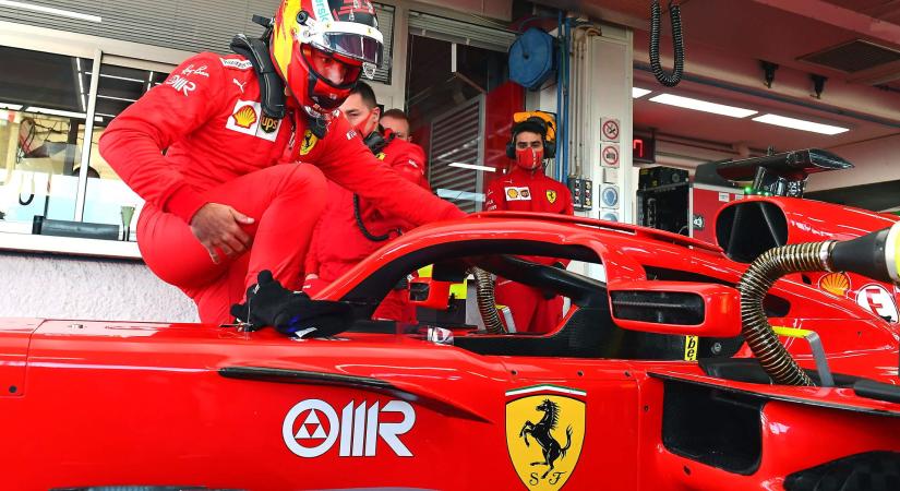 Videó: Sainz először ült F1-es Ferrariban