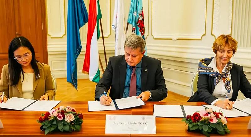 Fontos ipari együttműködést kötött a BYD és az SZTE