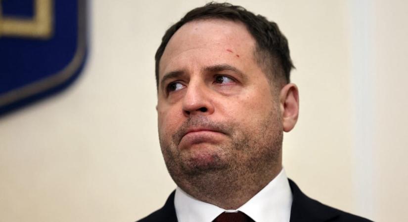 Menesztése után is legalább tíz fontos tisztséget tölt be Andrij Jermak