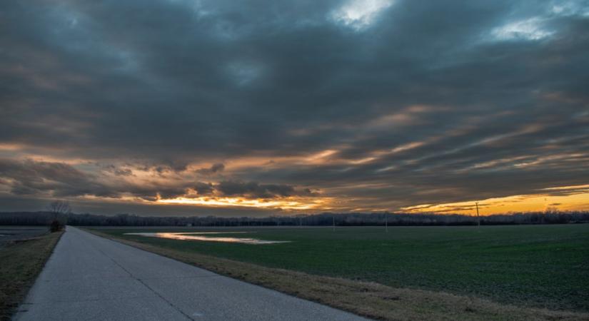 Enyhe, tavaszias idővel érkezik a Mikulás