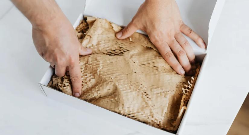 Újra támadnak az utánvétcsalók – nem rendelt csomagokkal húzzák le a gyanútlan címzetteket