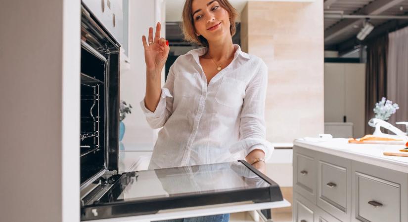 Hihetetlenül egyszerű módszerek: makulátlan sütő vegyszerek nélkül