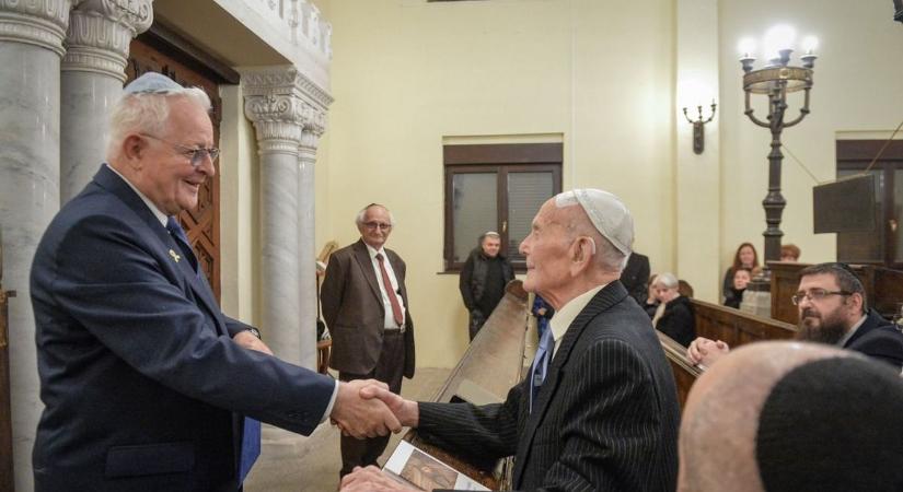 A holokauszt gyöngyösi túlélőjét köszöntötték 100. születésnapja alkalmából  fotók