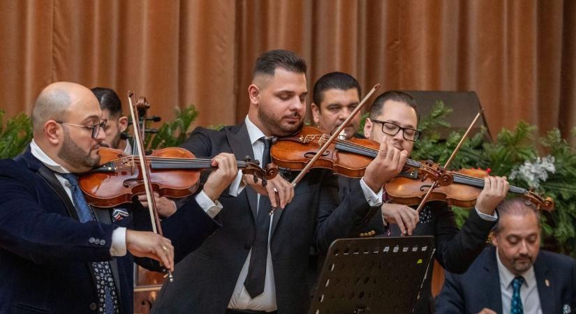 Lélegzetelállító koncert, sok millió forint és Mága Zoltán a fehérvári jótékonysági esten (fotógalériával)