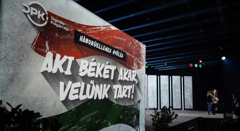 Háborúellenes Gyűlés: harmadszor is teltház előtt lépnek fel a béke pártfogói