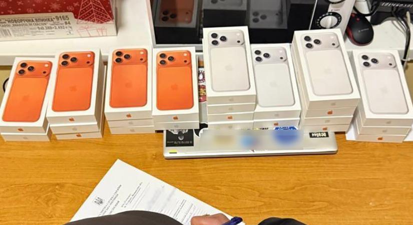 Volinyi lakos próbált illegálisan több mint húsz iPhone 17 Pro Max készüléket behozni Ukrajnába