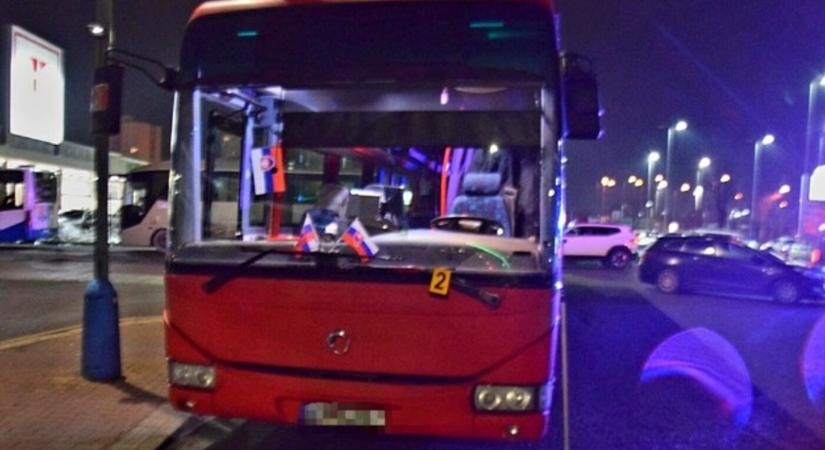 Újabb tragédia: meghalt egy nő, miután elütötte egy autóbusz