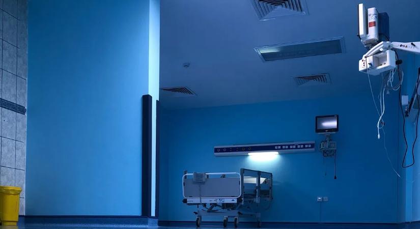 Szexuális zaklatás az orvosi rendelőben? Gyerekeket is érint a brit botrány