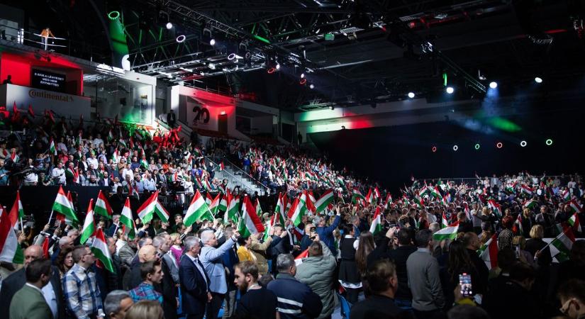 Háborúellenes gyűlés kezdődik Kecskeméten – Orbán Viktor miniszterelnök is felszólal