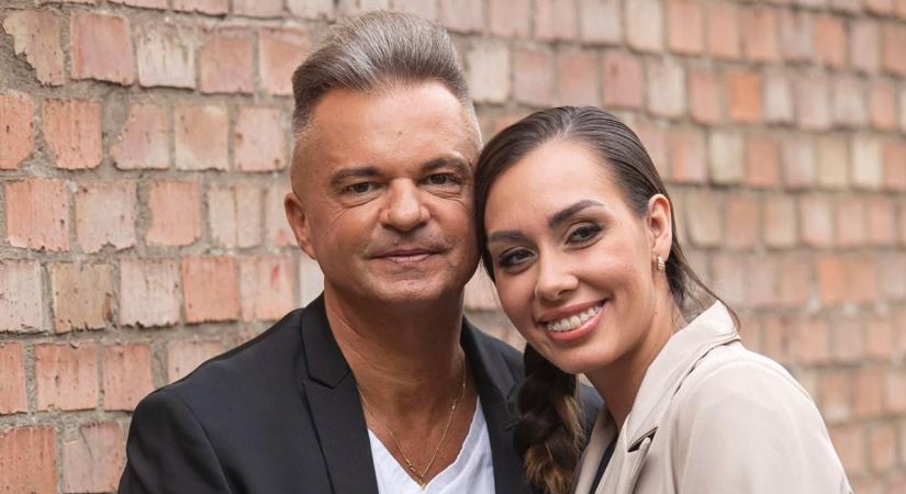 „Szurkoljatok nekünk” - rajongóihoz fordult segítségért Cooky