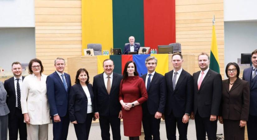 Litvánia vészhelyzet kihirdetésére készül a Fehéroroszországból érkező csempészballonok miatt