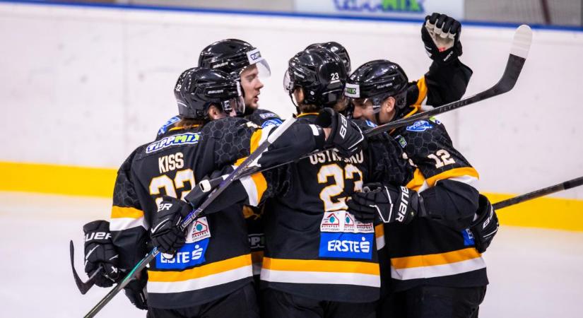Újabb három pontot zsebeltek be a DEAC jégkorongosai