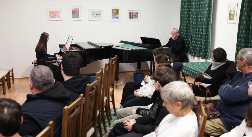 A tehetség forrása: tanárok, akik új korszakot hoztak a bonyhádi zeneiskolába (galéria)