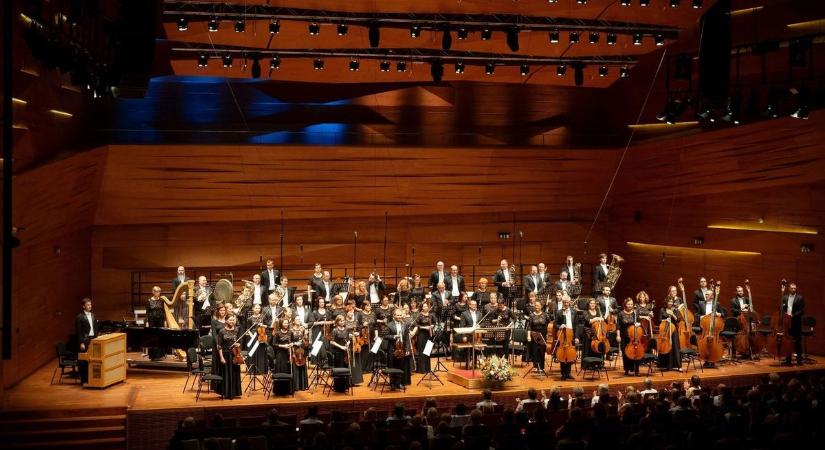 Pannon Filharmonikusok: Mikulás és A diótörő a Kodályban, karácsonyi koncert a Bazilikában