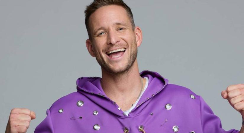 Istenes Bence öccse a szalagavatón fess fiatalember: Beni olyan magas, mint az apja