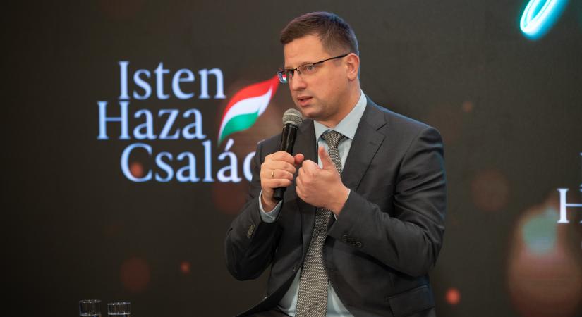 Gulyás Gergely: A Tisza megszüntetné a multik adóit, a számlát a magyarokkal fizettetnék meg