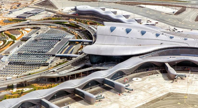 Valami készül a forgalmas reptéren – erre figyeljen, ha utazik az ünnepek alatt