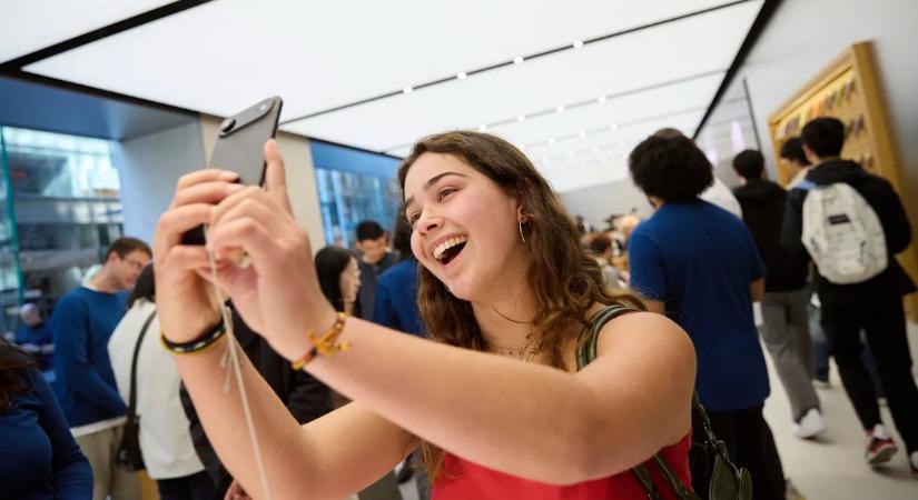 Nem vált be a vékony iPhone? Kénytelen lesz megtartani!