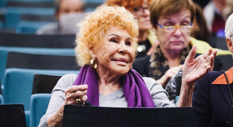 Nemzeti gyász, az egész ország a törékeny dívát siratja