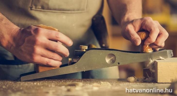 Nő a minimálbér és a garantált bérminimum 