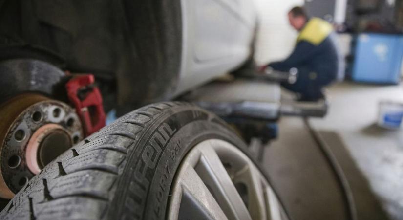Decemberi változás a gumiabroncsok kapcsán, kiadták a figyelmeztetést!