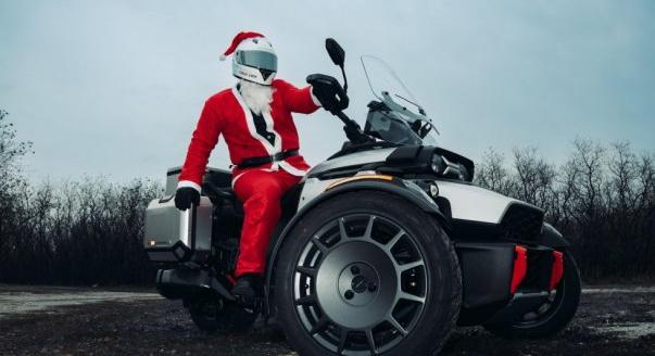 Can-Am Canyonnal érkezett a Jet Power Hungary télapója