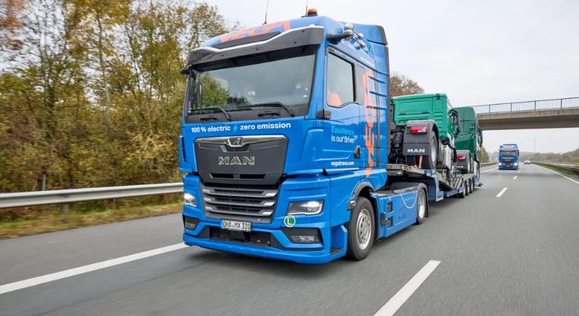 Már a villanykamionokat is elektromos nyerges vontatók szállítják