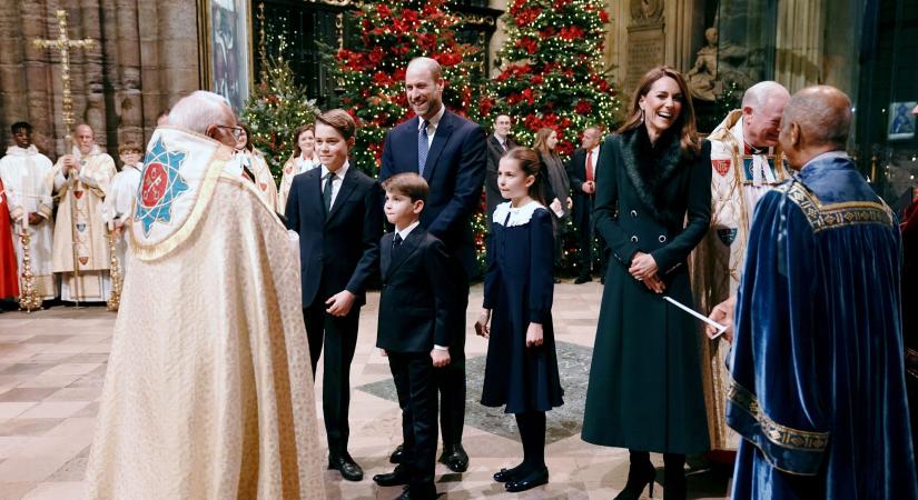 György, Sarolta és Lajos mindenkit lenyűgöztek a karácsonyi éneklésen