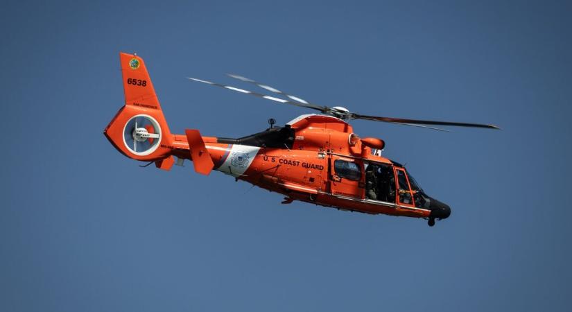 Megkapta a tűzparancsot az amerikai mesterlövész – tűpontos lövést adott le a droghajóra egy helikopterről