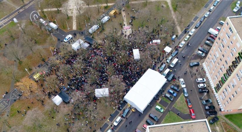 Magyar Péterre Kecskeméten is kínosan kevesen voltak kíváncsiak