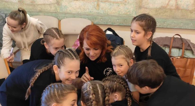 A bábozás sorsfordító változásokat hozhat a gyerekek életébe