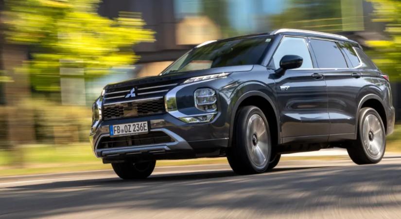 Életjel a Mitsubishitől: az új Outlander nemcsak praktikus, de vezetni is jó