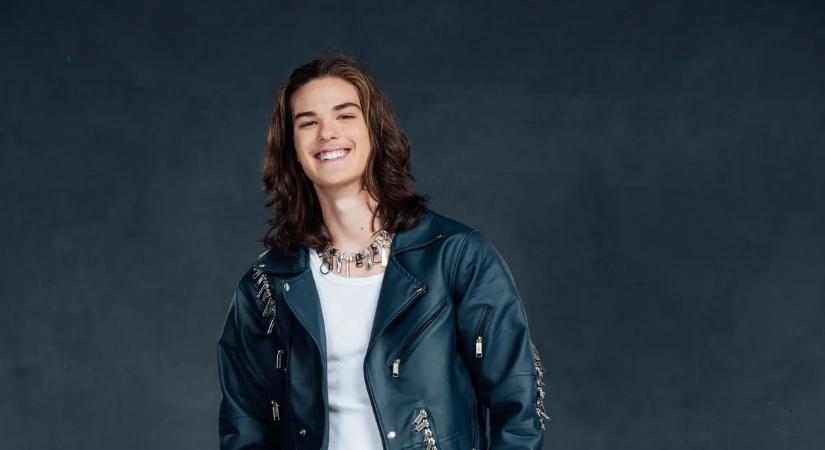 A Megasztár versenyzőjét rocksztárként ünneplik a suliban: „Sorban álltak az osztályban az aláírásomért”