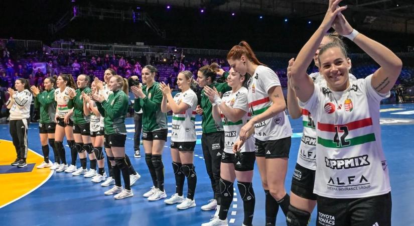 Aranyos pillanat: meglepték a magyar kézis lányokat