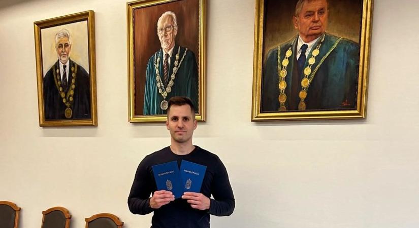 Testépítésre váltja a mikrofont a somogyi rapper?