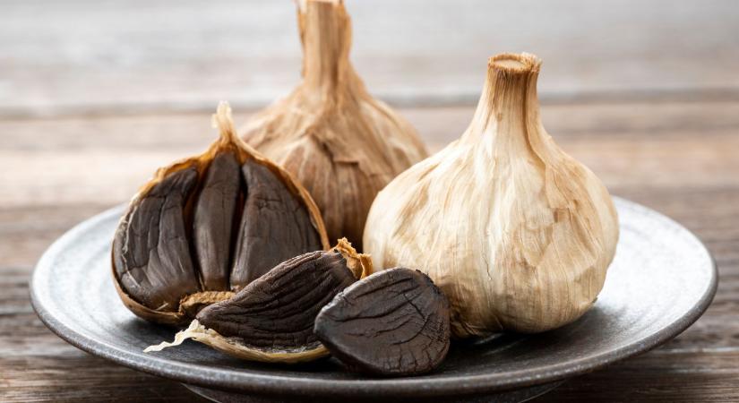 A fekete fokhagyma titkai – egészségügyi előnyök, amelyeket kevesen ismernek